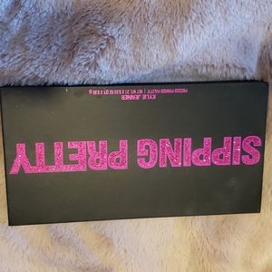 Kylie Cosmetics Sipping Pretty palette